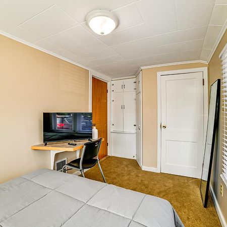 Less Than 2 Mi To Suny Cortland Unit With Private Parking Екстериор снимка
